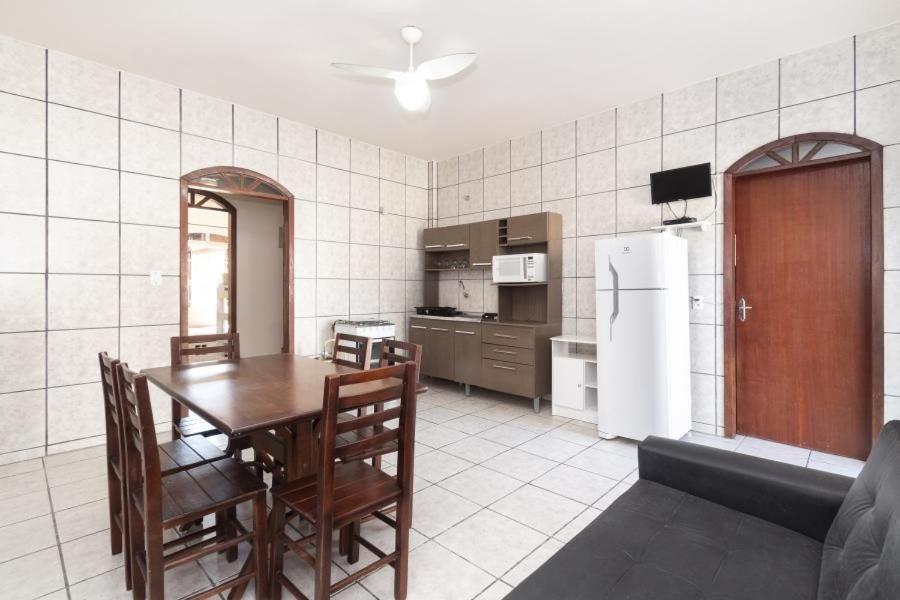 Residencial Ipe Amarelo Appartement Bombinhas Buitenkant foto
